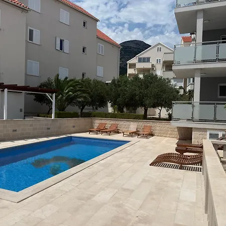 Sara Apartment Bol