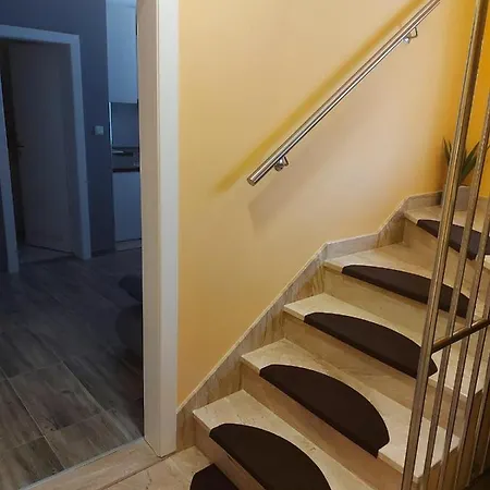Sara Apartament Slatine