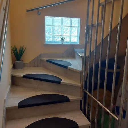 Sara Apartament Slatine