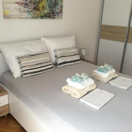 Sara Apartament Slatine