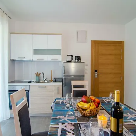 Apartman Sara *